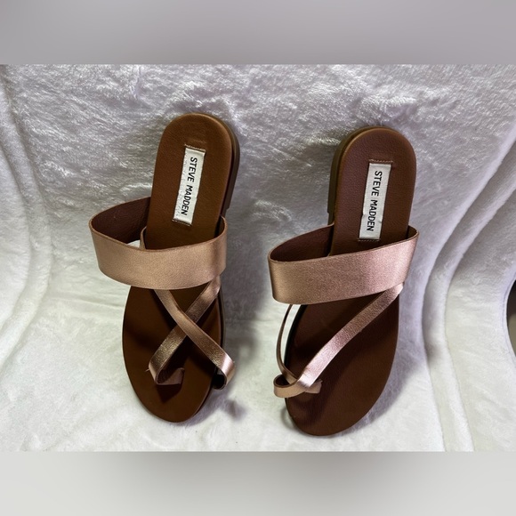 Steve Madden Athens rose gold sandals size 8.5  Athens Strappy Flat Faux Leather - Picture 7 of 16